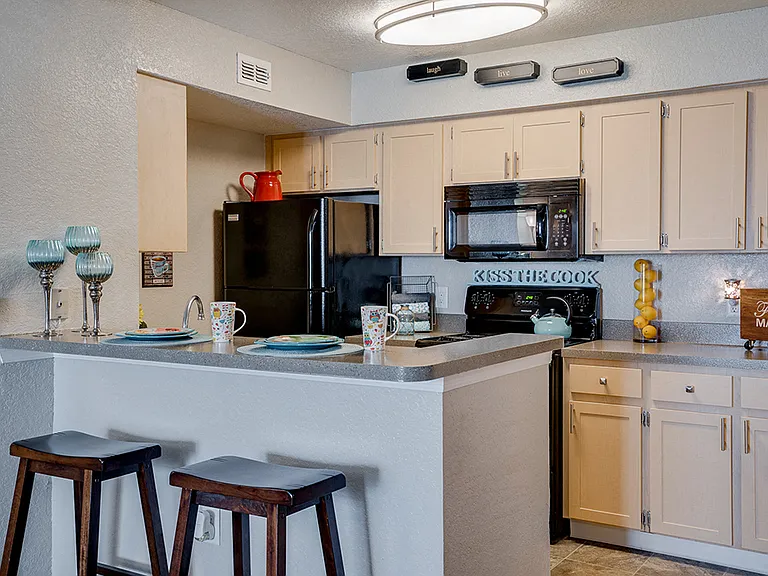 3 Bedroom - 3 Bed / 2 Bath - 1,081 Sq.Ft.