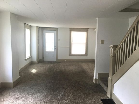 4th image of 414 N 1st St