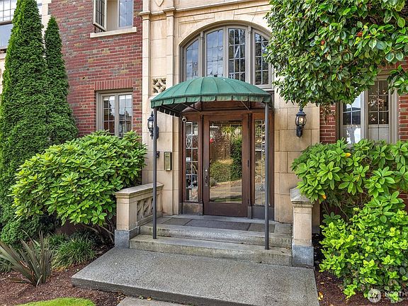 4th image of 405 Prospect Street #102