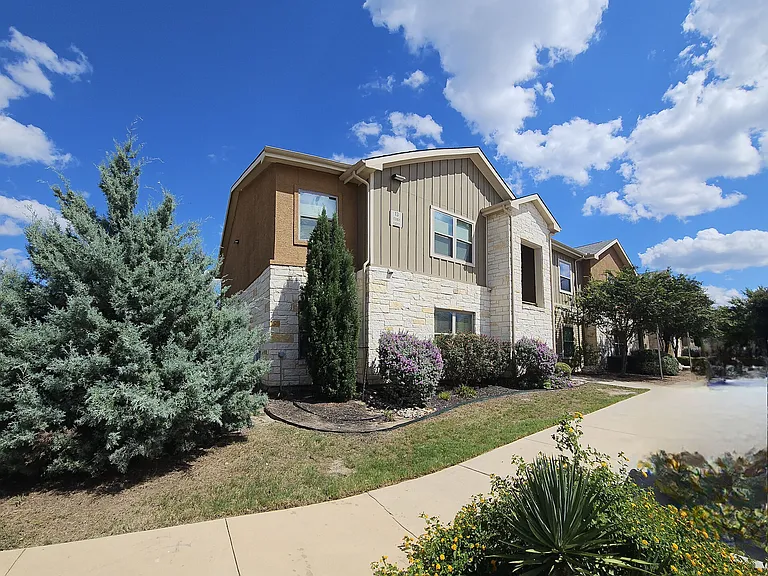 Residences At Panther Hollow — Photo 18