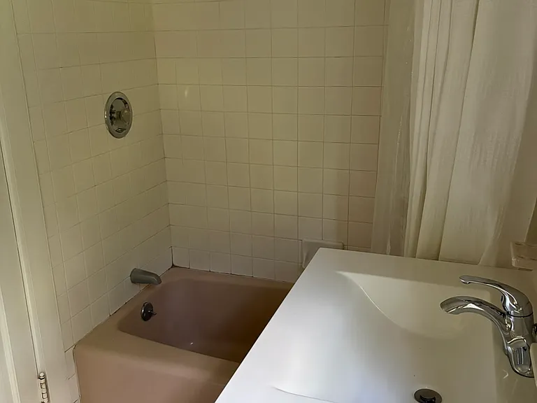 15 Ridgewood Ave — Photo 37