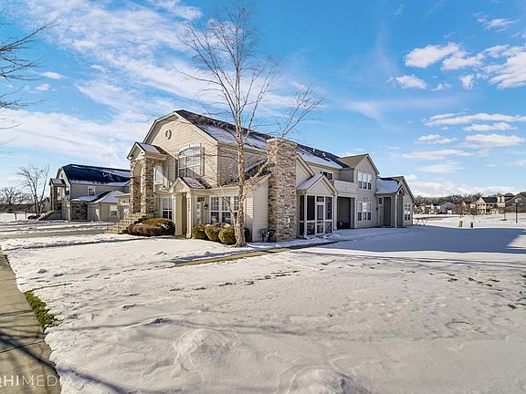 2nd image of 2684 Acorn Ct Unit 2684