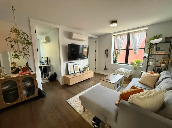 40 Scholes Street image 1 of 10