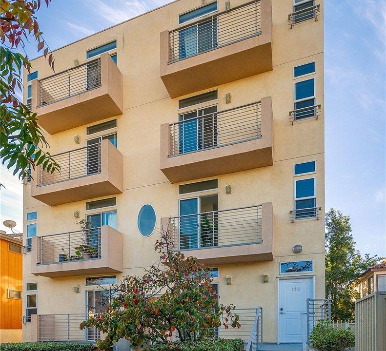 1st image of 3509 Keystone Ave #102