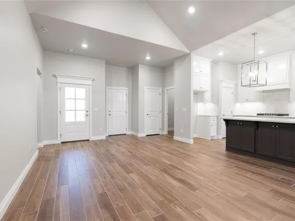 2209 NW 171st St, Edmond, OK 73012