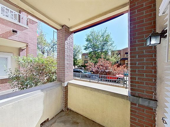 4th image of 1747 N Pearl St APT 102