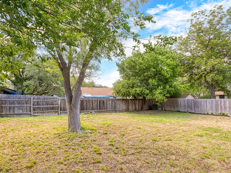 7254 Flaming Forest St — Photo 11