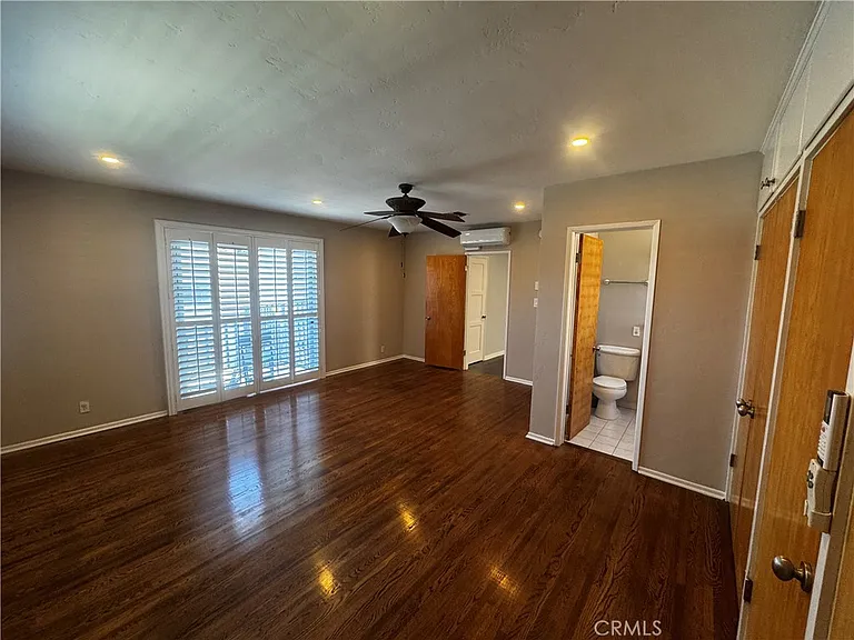 1642 S Bedford St — Photo 21