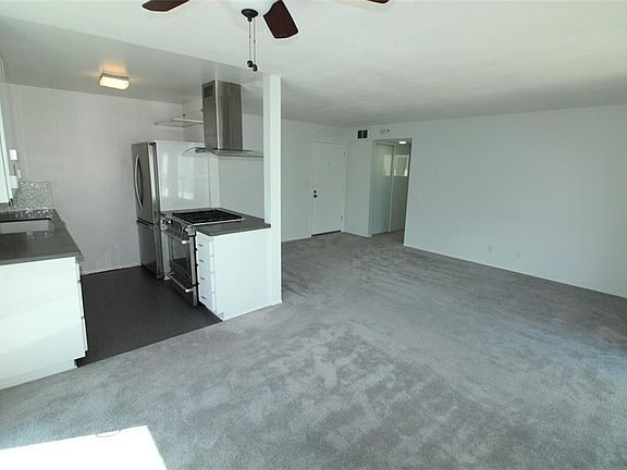 4th image of 111 N 12th St #1700