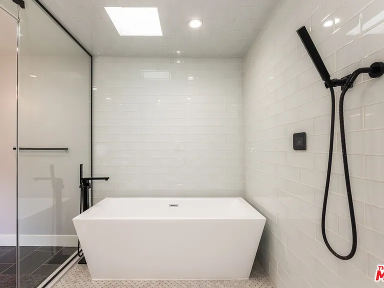 13036 Mindanao Way #4 — Photo 35