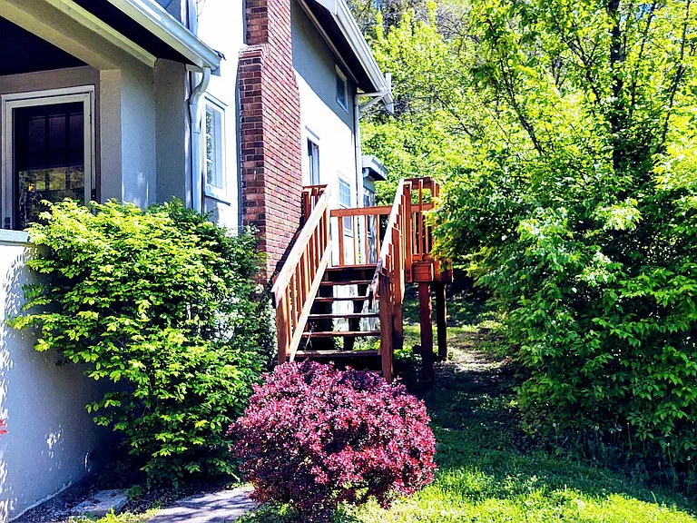 3542 Linwood Ave — Photo 17