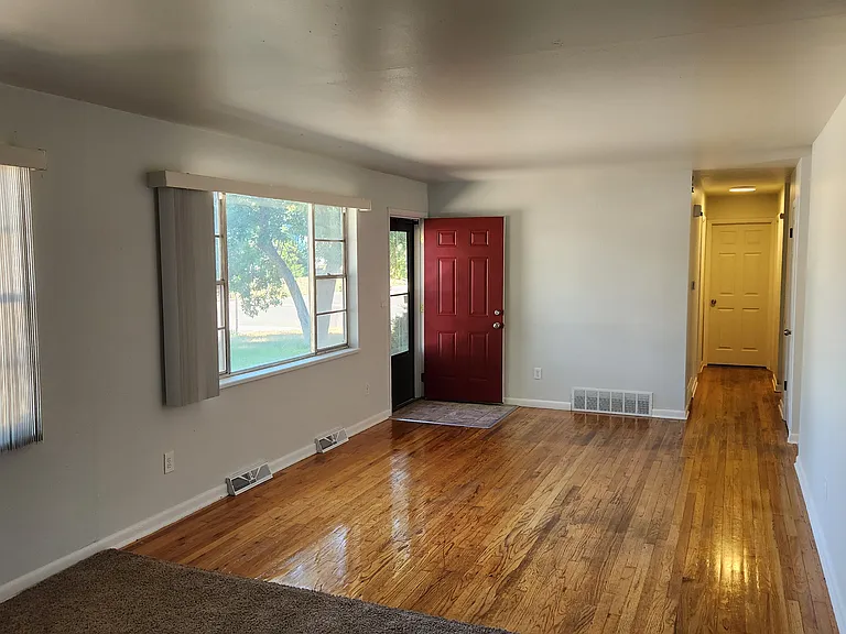 401 N Roosevelt Ave — Photo 9