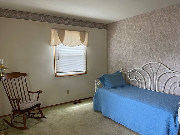 5th image of 2304 Reigh Count Dr