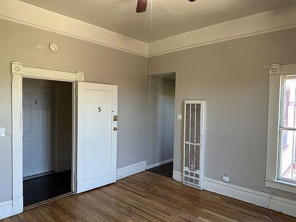 4th image of 1143 N San Joaquin St #5