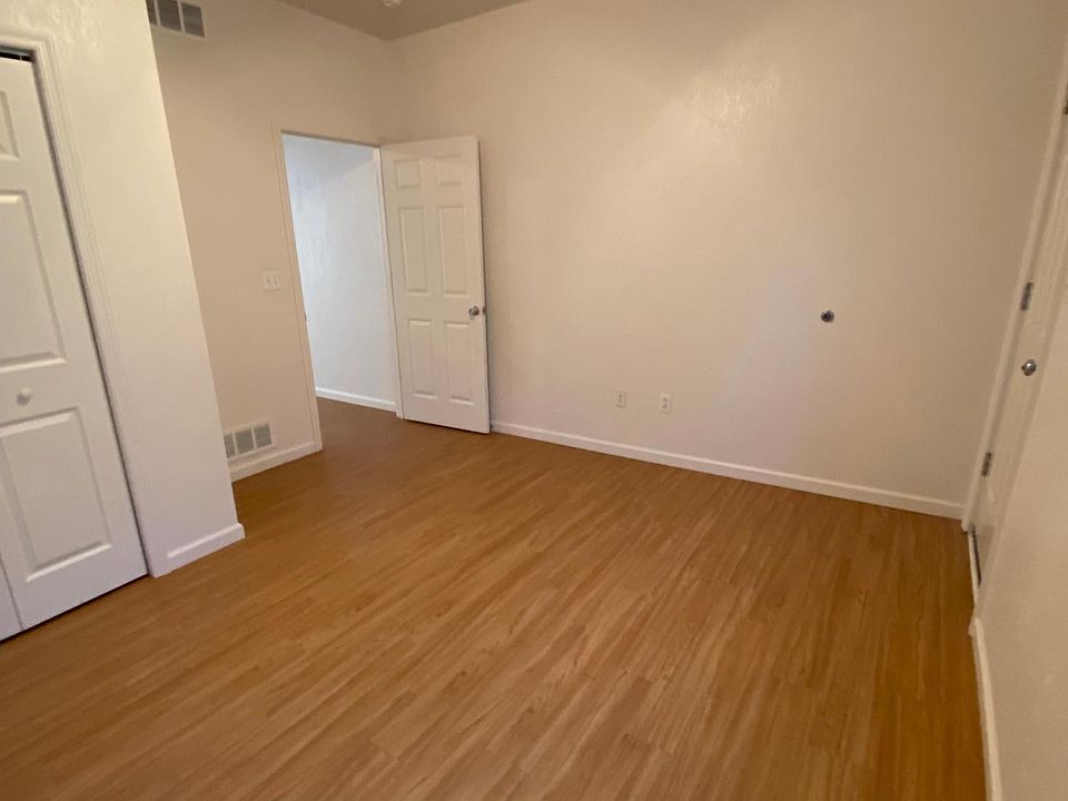 2nd image of 310 Station St APT 2B