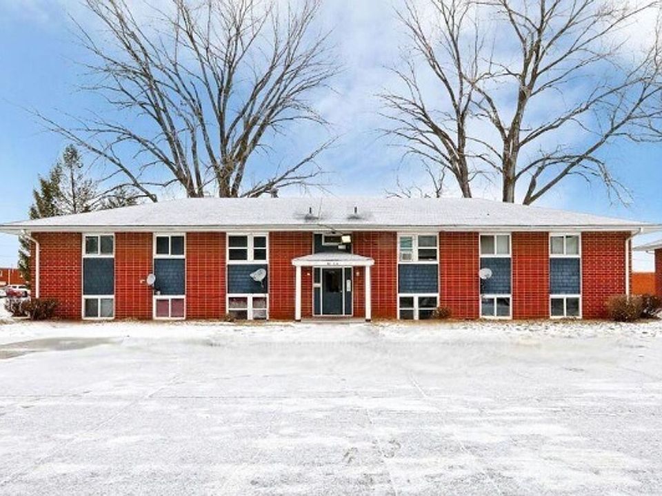 1st image of 3315 E 15th St #4