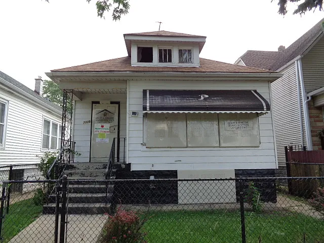 7329 S Hermitage Ave photo 1