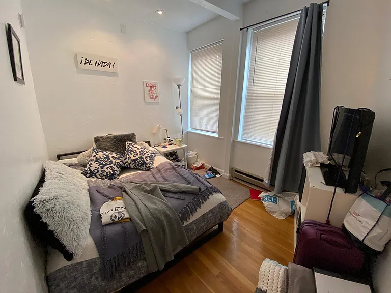 9 Charter St #4F — Photo 14