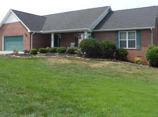 1143 Katie Brook Ln, Maryville, TN 37803