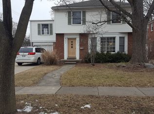 13364 Victoria Ave, Huntington Woods, MI 48070