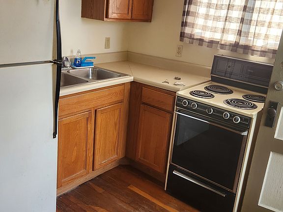 3rd image of 3260 Glendora Ave #3
