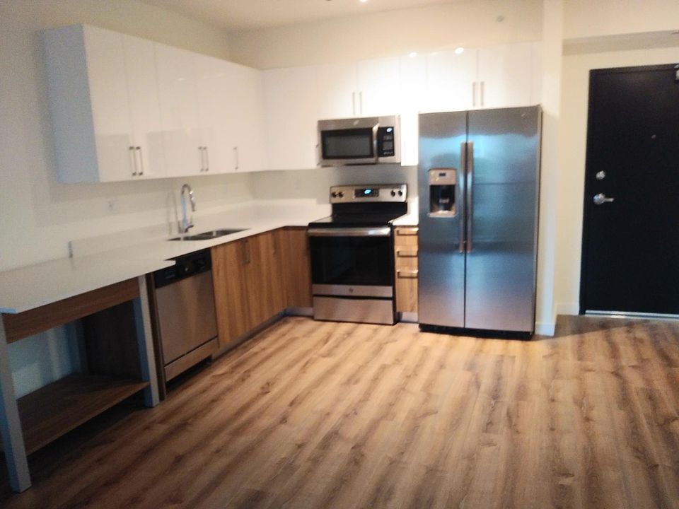 1st image of 18055 S Dixie Hwy #400