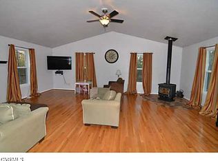 2381 Calno Rd, Hanover, VA 23069