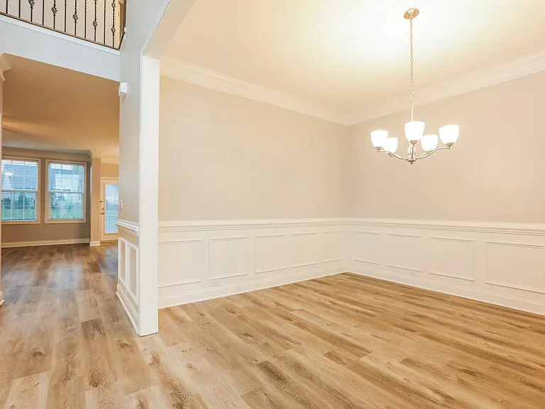 7435 Birchshire Dr — Photo 6