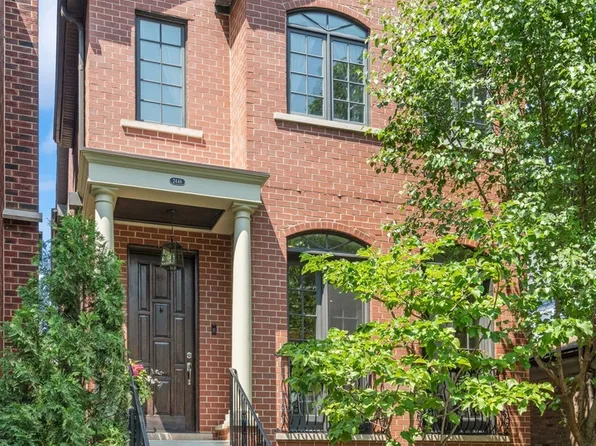2446 W Cullom Ave, Chicago, IL 60613