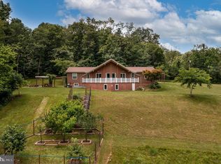 87 Gokey Ln, Great Cacapon, WV 25422