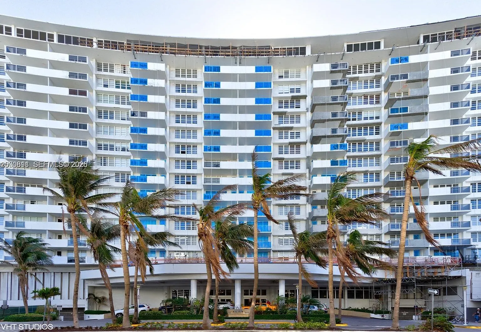The Decoplage Condo — Photo 1