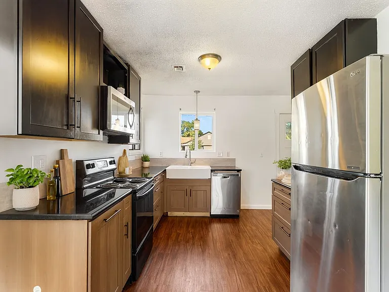 3290 Cherry St #1 — Photo 6