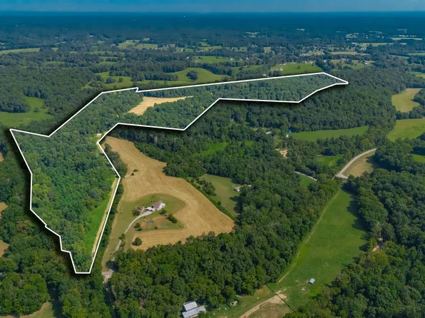 2313 Little Bartons Creek Rd N, Cumberland Furnace, TN 37051