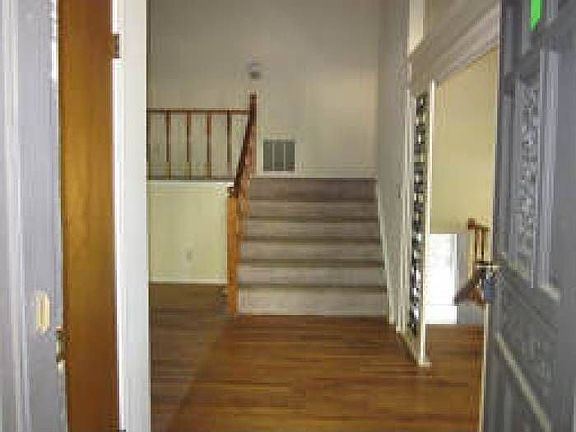 2nd image of 3119 Timber Oak Dr