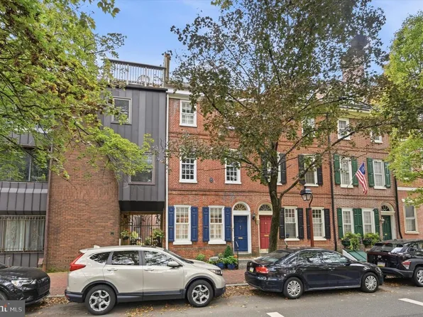 308 Lombard St, Philadelphia, PA 19147