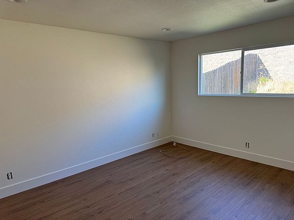 4th image of 5521-5523 Missie Way