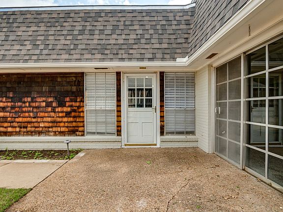 5th image of 2518 NW 62nd St