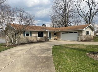 209 Sycamore Rd, Paris, IL 61944