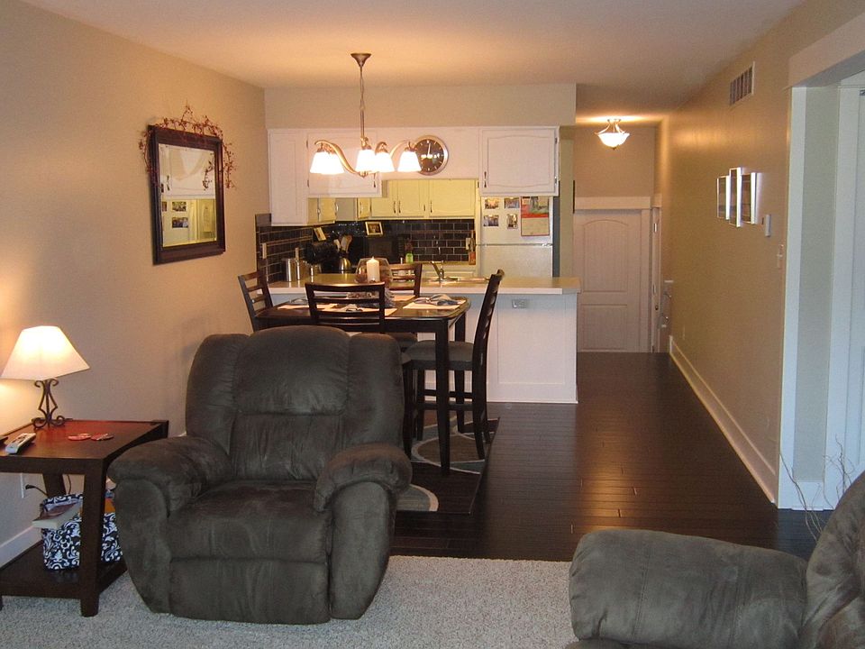 1st image of 3498 Golfside Dr