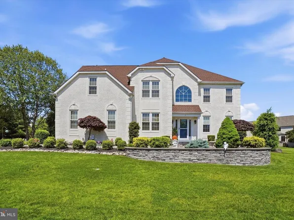 3 Barleycorn Dr, Broomall, PA 19008