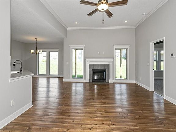 4th image of 9341 N Belton Ave