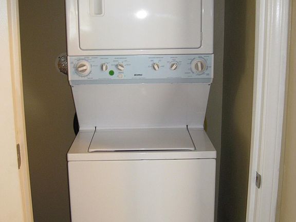 4th image of 8078 Fareholm Dr