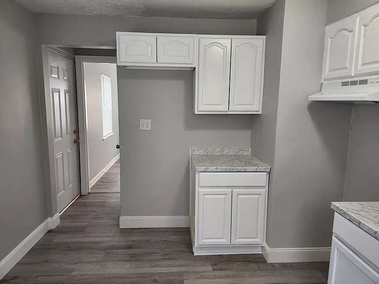 2519 Renwood Pl — Photo 6