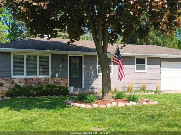 1225 Delray Dr, Green Bay, WI 54304