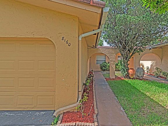 2nd image of 8160-8170 NW 40th Street