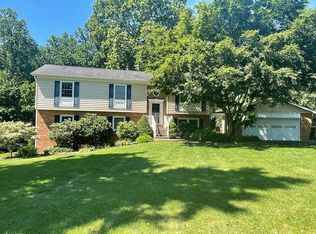4322 Mountain View Dr, Haymarket, VA 20169