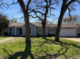 2320 Fairway Dr, Fort Worth, TX 76119