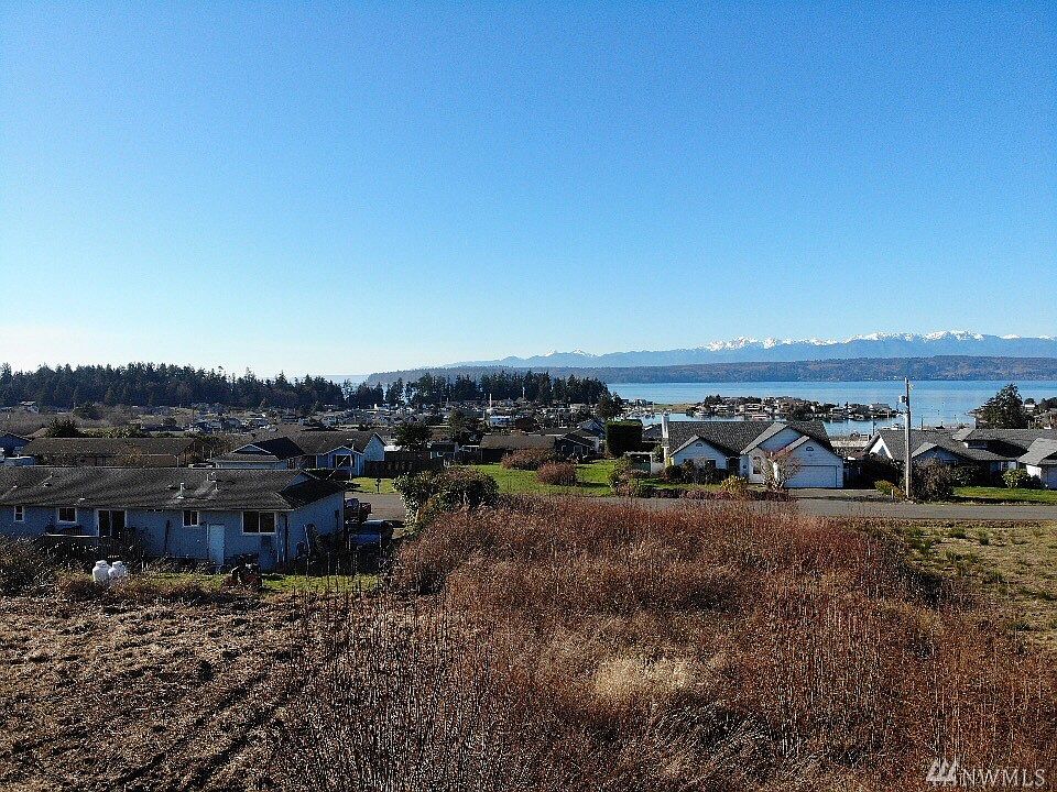 The lot is not much to brag about but it gets you into the Clubhouse and amenities.  