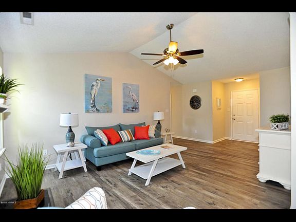 2nd image of 488 Hunting Green Dr