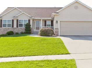 3103 Hillsboro Dr SW, Cedar Rapids, IA 52404